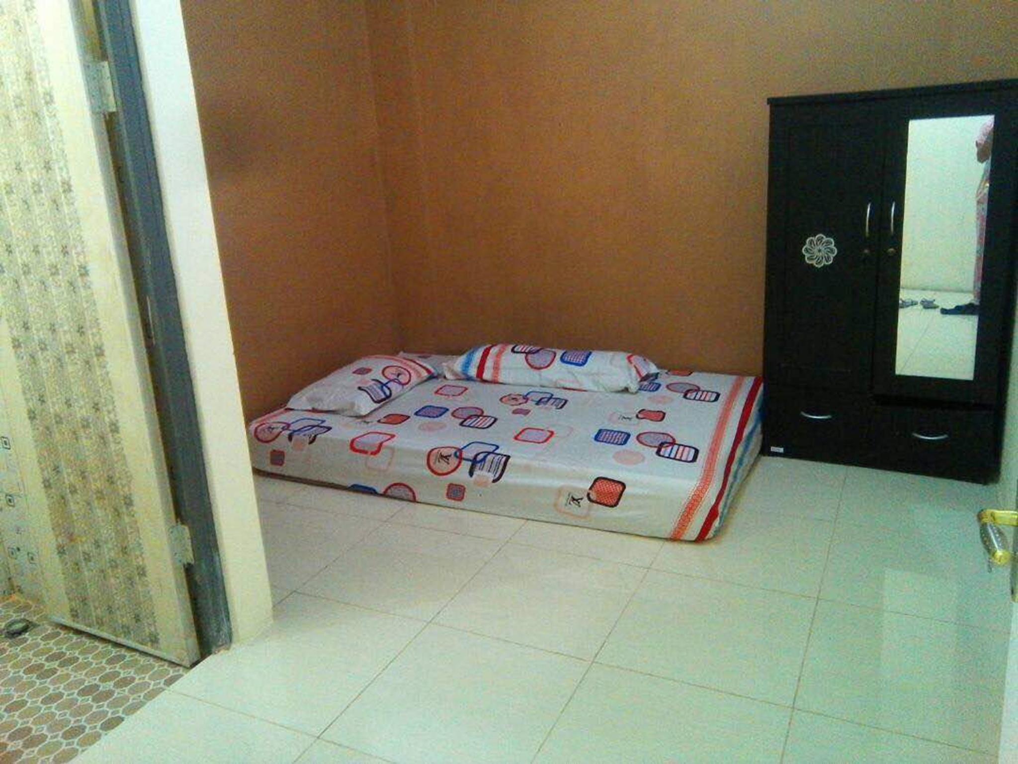 Kamar Tidur 5 Residence JR Backpacker