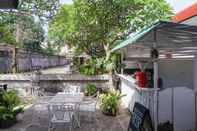Bar, Cafe and Lounge Indopurejoy House - Komala Indah Cottages