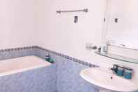 Toilet Kamar Minty Villa