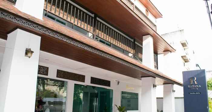 Exterior Ratana Hotel