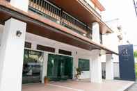 Exterior Ratana Hotel