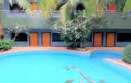 Kolam Renang 7 PJ Inn Studio One Bedroom 2