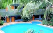 Kolam Renang 4 PJ Inn Studio Pool View