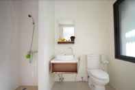 Toilet Kamar 2 Bedroom 2205 by The Square Condo
