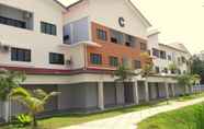 Luar Bangunan 2 Lot 10 Fun House