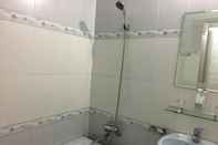 Toilet Kamar Kim Hang Hotel Tuy Hoa