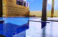 Swimming Pool 7 Villa Zain