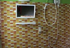 ห้องน้ำภายในห้อง 7 New C.H. Guesthouse