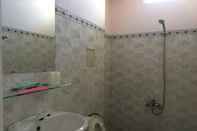 Toilet Kamar Hoa Hong Motel Tuy Hoa