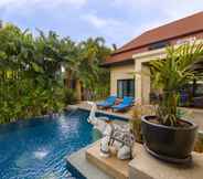 Swimming Pool 7 Baan Bua Estate by Tropiclook