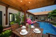 Kolam Renang Kokyang Estate Villa by TropicLook