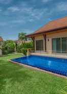 SWIMMING_POOL Niche Villas by TropicLook