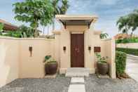 Lobby Niche Villas by TropicLook