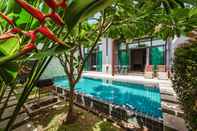 Swimming Pool Onyx Villas by TropicLook