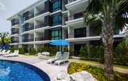 Kolam Renang 7 The Title Condo by TropicLook