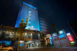 Maple Hotel Grogol, Rp 457.560