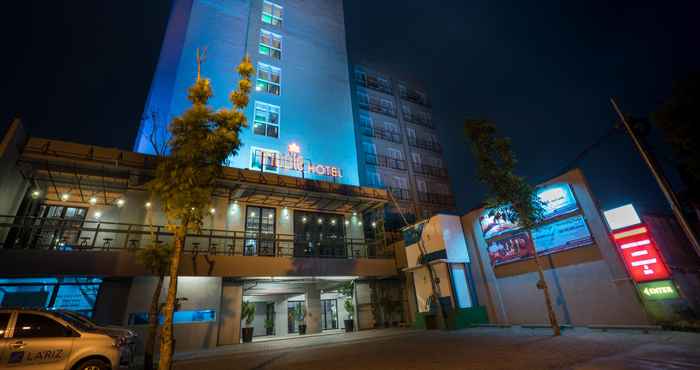 Luar Bangunan Maple Hotel Grogol