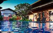 Swimming Pool 2 2 Home Resort