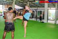 Lobi Chokchai Muay Thai