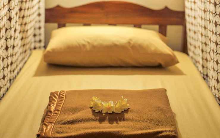 Rumah Larasati Klojen Malang - 6 Beds In Private Room (Shared Bathroom) 6 Beds In Private Room (Shared Bathroom)