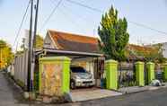 Bangunan 6 Rumah Larasati ( Dormitory Style Bed for Backpacker in Malang )