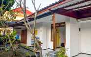 Bên ngoài 5 Rumah Larasati ( Dormitory Style Bed for Backpacker in Malang )