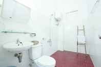 Toilet Kamar The Plum House