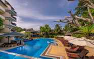 สระว่ายน้ำ 6 Krabi La Playa Resort