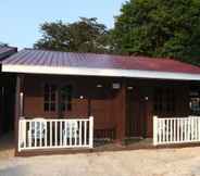 Exterior 4 The Barat Perhentian