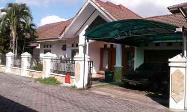 Exterior 4 Plemburan Homestay