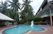 Kolam Renang 4 Bukit Bendera Resort