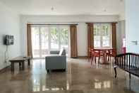 Lobby Carita Anyer Beach Condominium