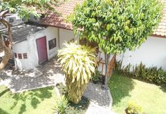 外部的 3 Rumah Syariah & Kolam Renang Bugenville Guesthouse