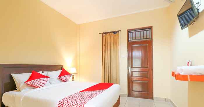 Kamar Tidur OYO 2280 Wisma Guntur II