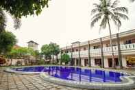 Kolam Renang OYO 370 Hotel Sofia Pangandaran