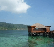 Lobi 7 Gayana Marine Resort