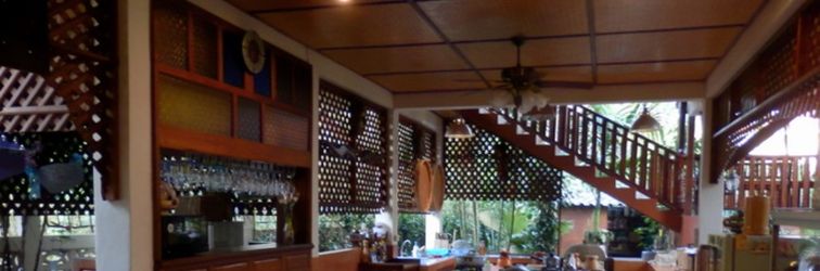 Sảnh chờ Golden Teak Home and Resort