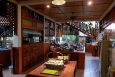 Sảnh chờ Golden Teak Home and Resort