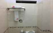 Toilet Kamar 7 Hoang Vy Hotel Tuy Hoa