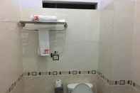 Toilet Kamar Hoang Vy Hotel Tuy Hoa