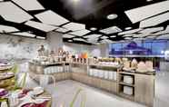 Restaurant 2 favehotel S. Parman Medan