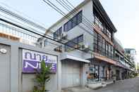 ภายนอกอาคาร Nine Place 46