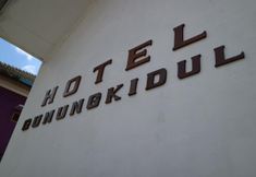 Exterior 3 Griya Limasan Hotel