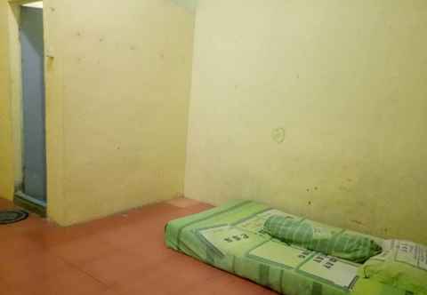 Bedroom Low-cost Room close to Ramayan Pringgan Medan (LDA)