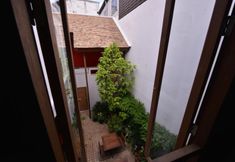 Exterior 4 Neighbor Phuthon