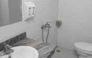 Toilet Kamar 4 Victory Hotel Sam Son