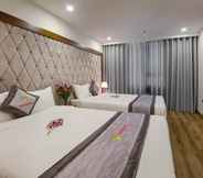 Kamar Tidur 5 Royal Charm Hotel