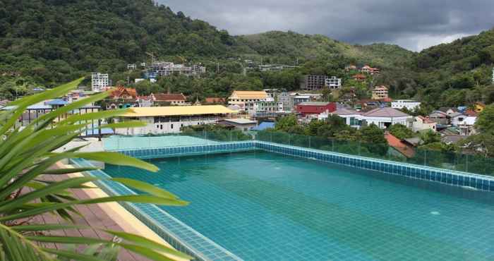 Swimming Pool Fulla Place Hotel