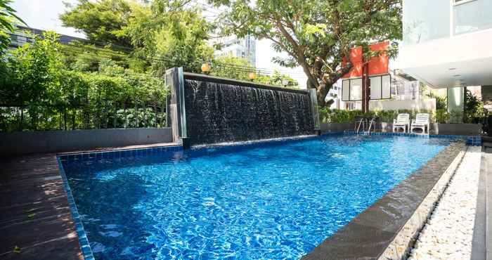 Kolam Renang Nice Residence