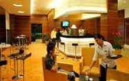 Bar, Cafe and Lounge 7 Courtyard Hotel @ 1Borneo